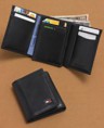 Tommy Hilfiger Oxford Trifold Slim Wallet